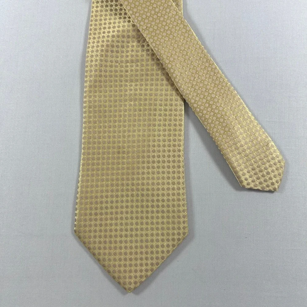 Hugo Boss Necktie Men Gold 100% Silk Geometric Dotted Italy Made Designer Luxury
